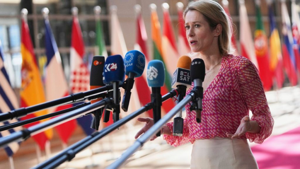 Pressione della pila dell'UE e del Regno Unito sulla Russia con sanzioni parallele