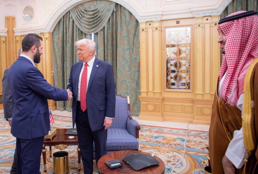 USA solleva le prime sanzioni sulla Siria a seguito dell'annuncio a sorpresa di Trump