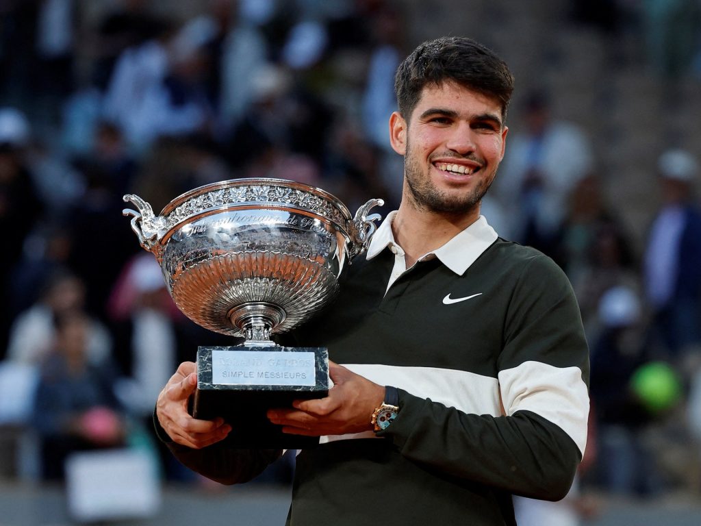 Alcaraz batte Sinner per vincere Epic 2025 French Open's Singles Final