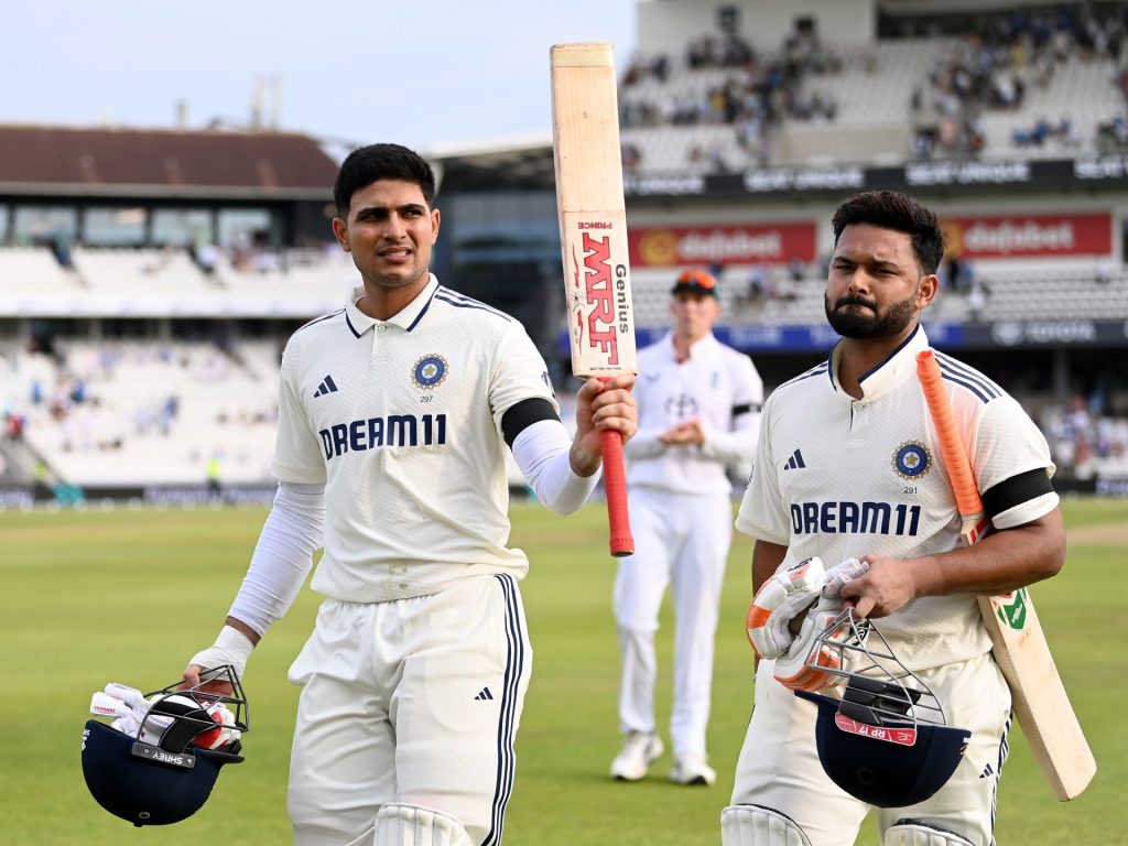 Gill e Jaiswal aiutano l'India a martellare l'Inghilterra il giorno di apertura del primo test