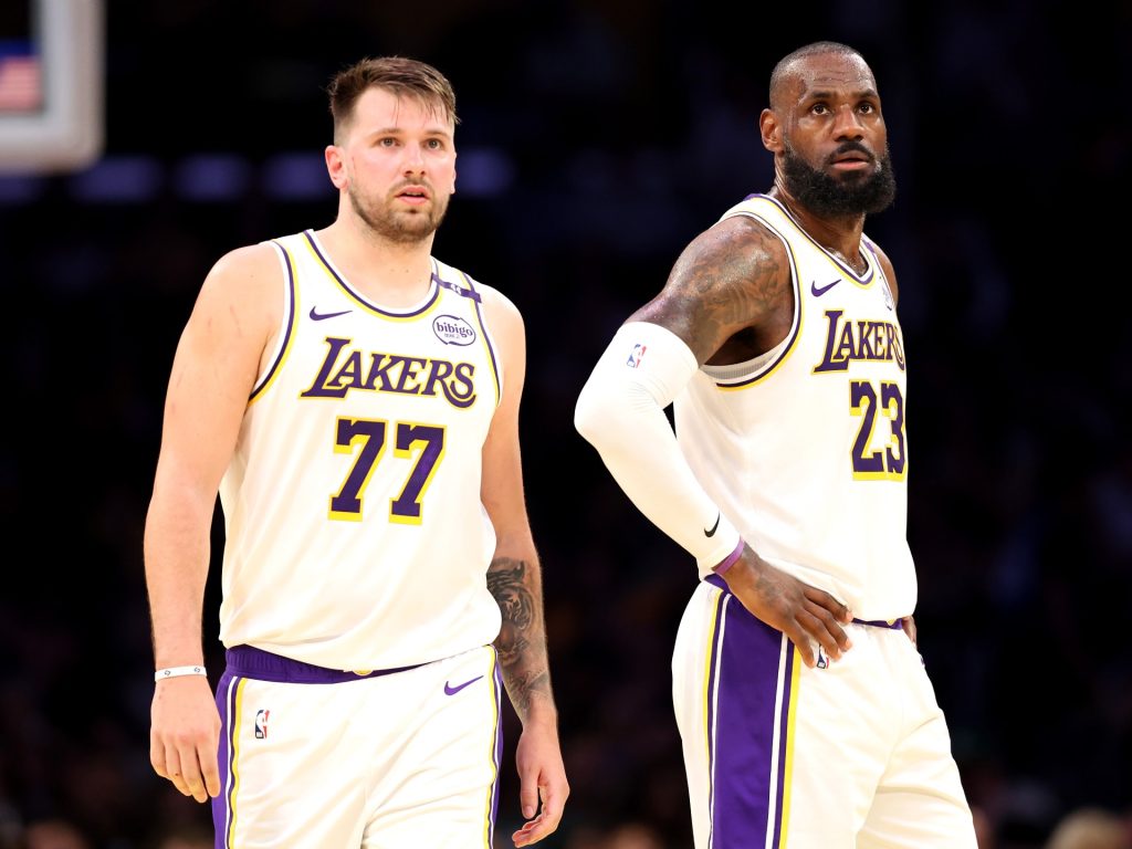 La Lakers sarà venduta in un accordo da $ 10 miliardi da $ 10 miliardi di record NBA: Rapporto