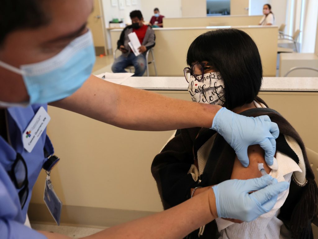Qual è il thimerosal, conservante del vaccino chiamato "tossico" dal capo della salute degli Stati Uniti?