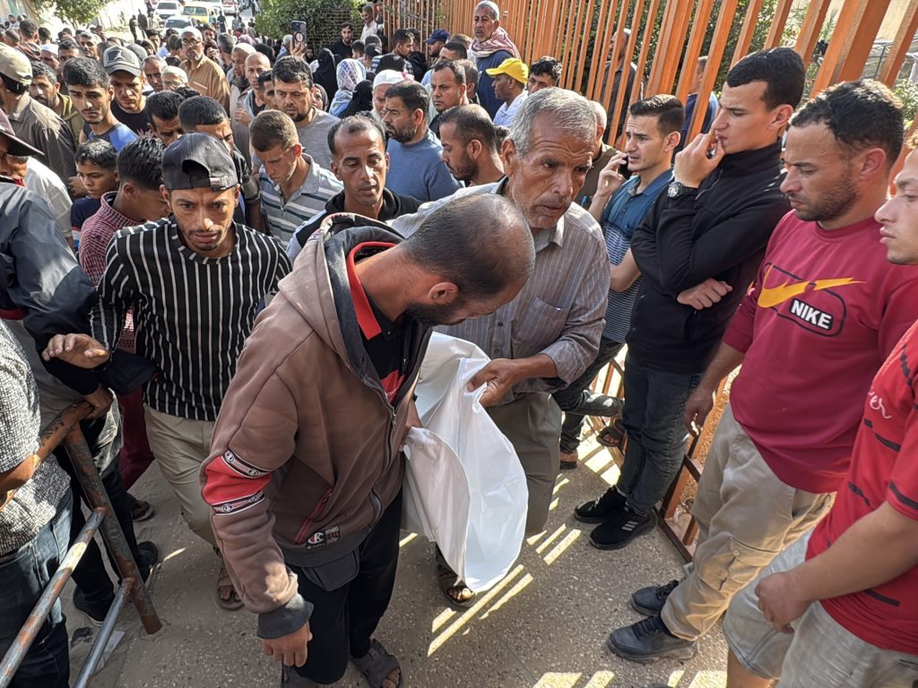 A Gaza, gli aiuti uccidono