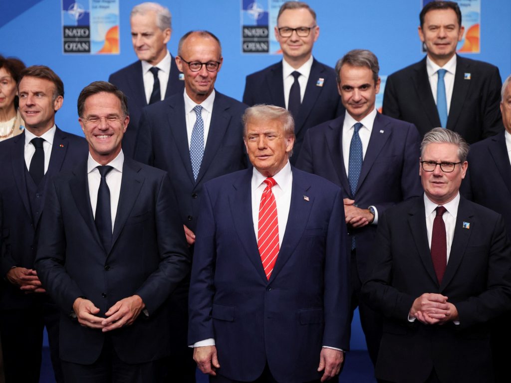 Budget dei paesi della NATO rispetto: difesa vs sanità e istruzione