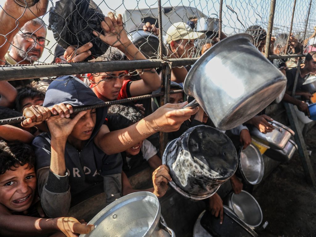 L'UE chiede il cessate il fuoco di Gaza, smette di agire contro Israele