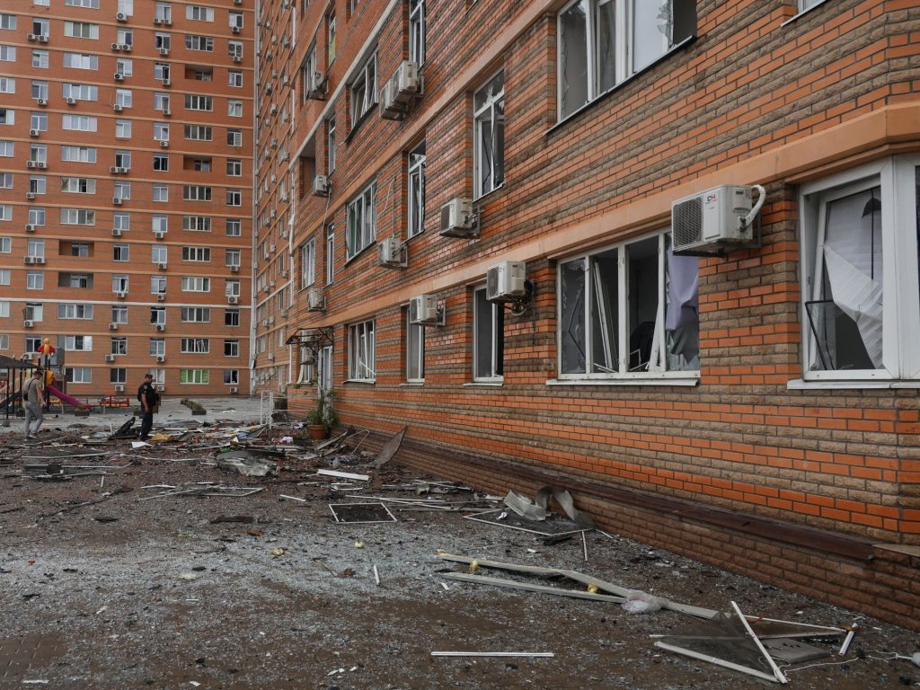 L'Ucraina afferma che i droni hanno distrutto gli elicotteri della Russia, le difese aeree in Crimea