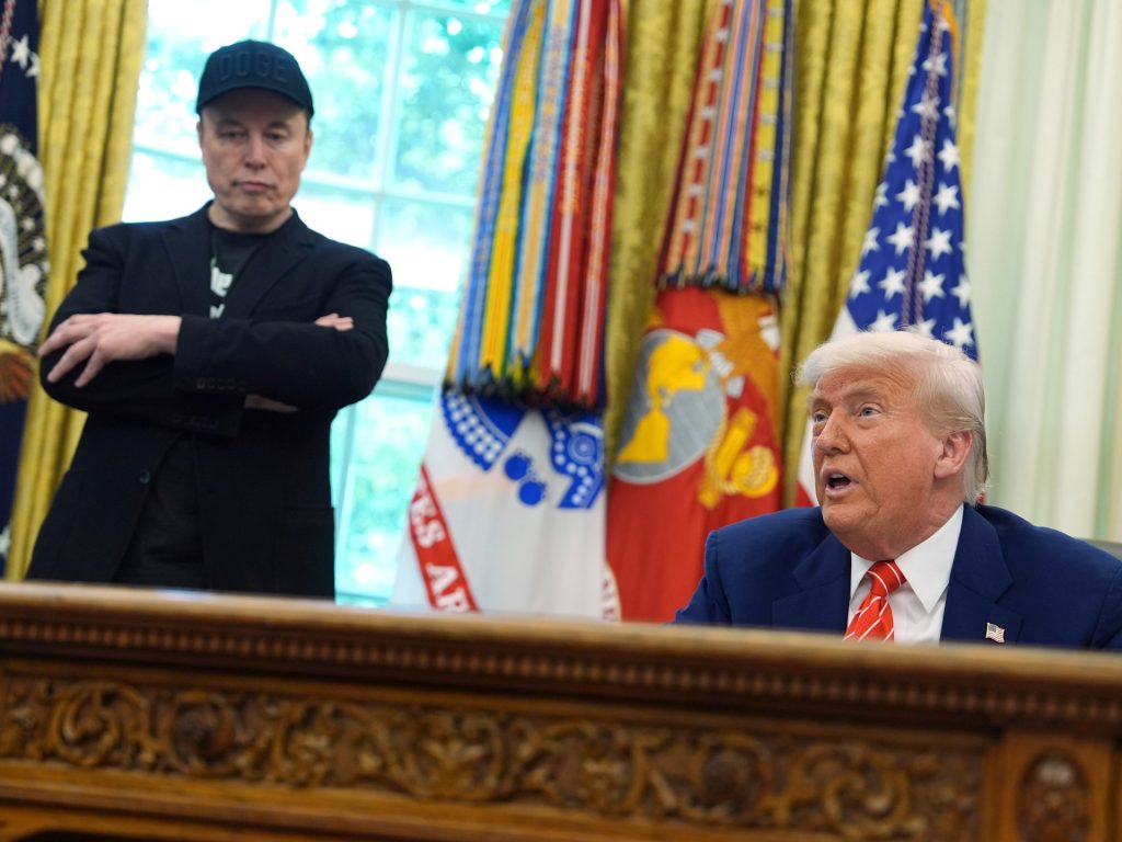'Non se ne va davvero': Trump offre addio a Elon Musk all'evento della Casa Bianca