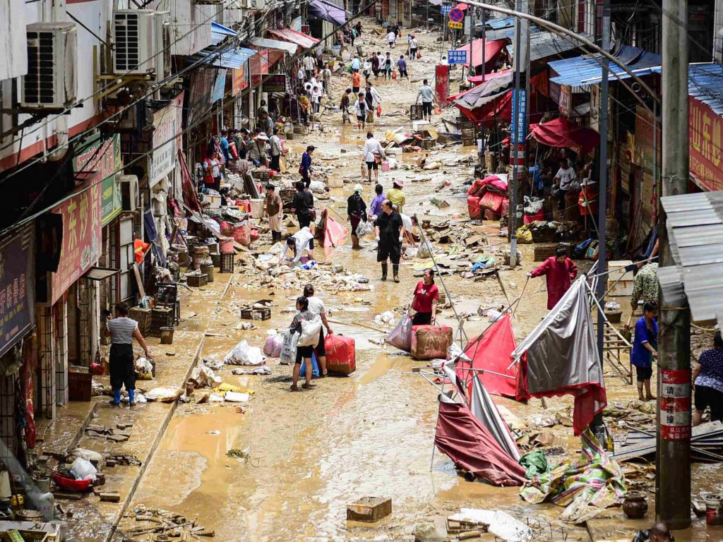 Sei morti, migliaia di sfollati mentre le inondazioni colpiscono la Cina sud -occidentale