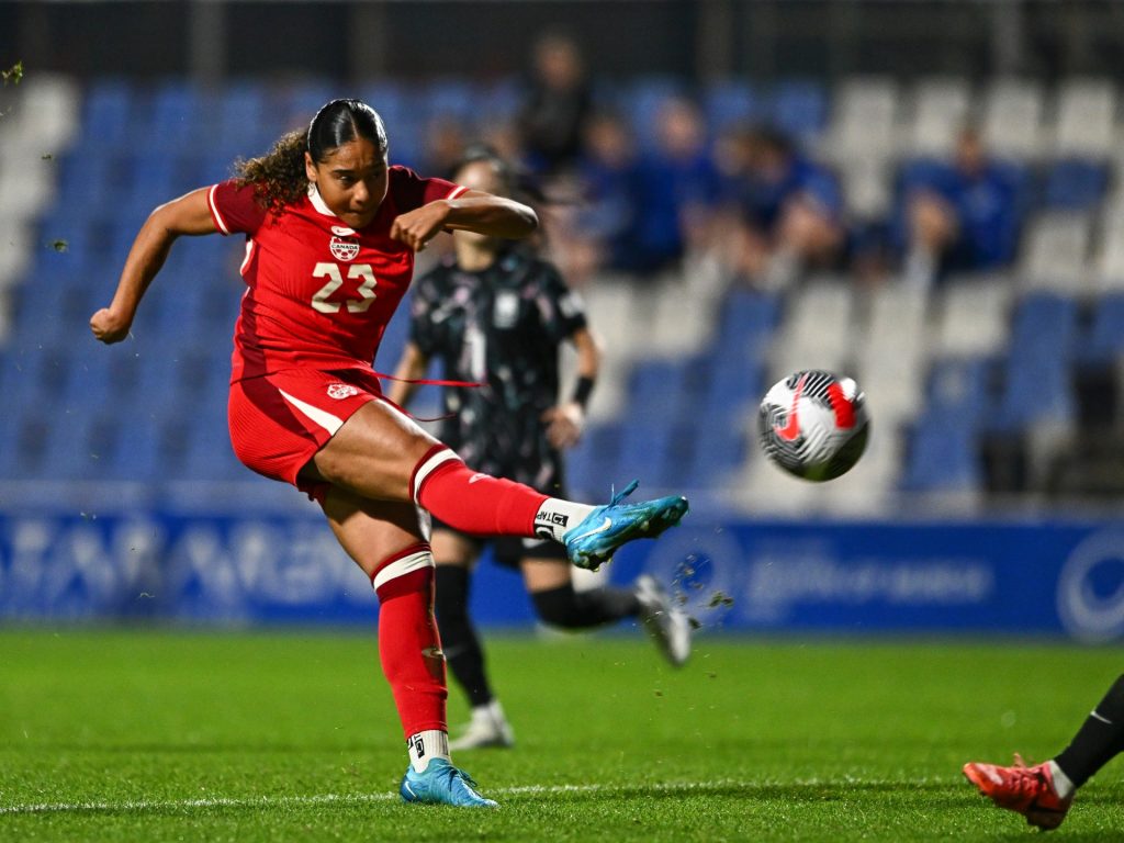 Segno dell'Arsenal Studitore Liverpool Olivia Smith in record di record femminile