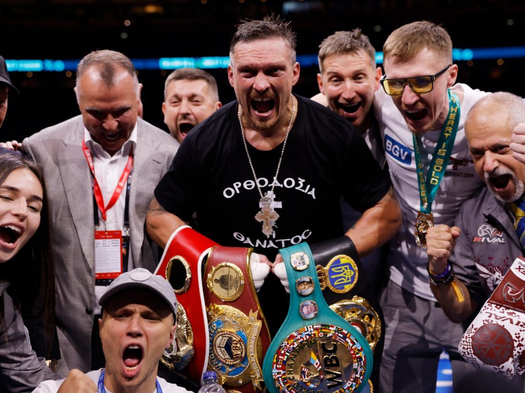Usyk elimina Dubois per diventare un campione dei pesi massimi indiscussi