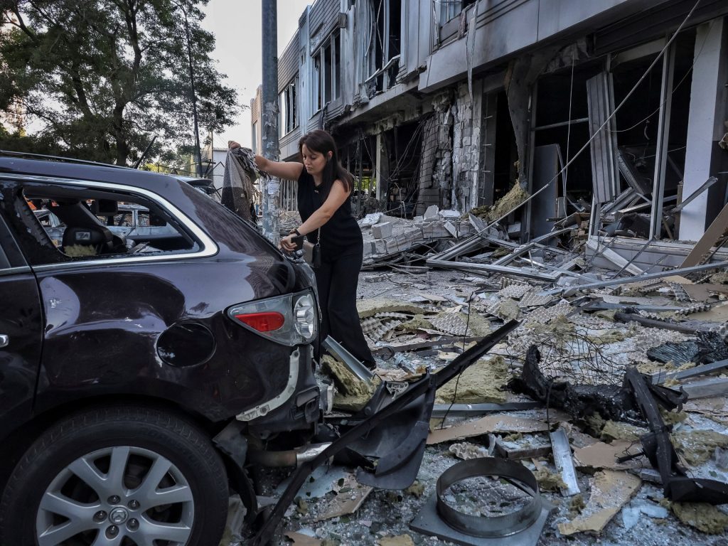 "No Miracles": la Russia minimizza i colloqui dell'Ucraina mentre gli attacchi mortali continuano