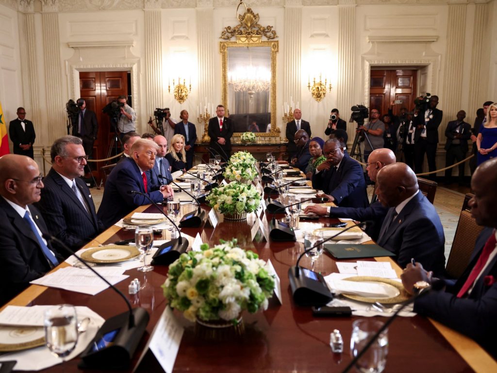 Il vertice africano di Trump era una masterclass nel moderno teatro coloniale