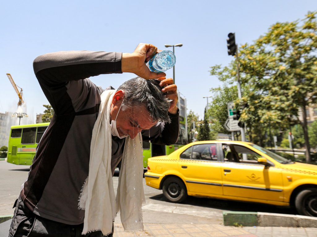 L'ondata di calore provoca carenze idriche in Iran come temperature Top 50c