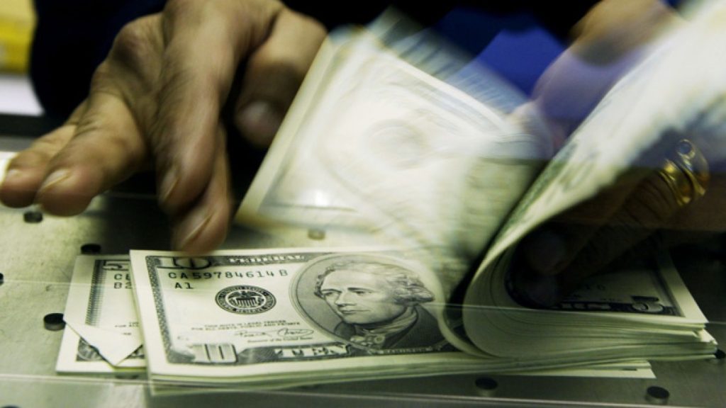 Perché il dollaro USA sta diminuendo di livelli record nel 2025?