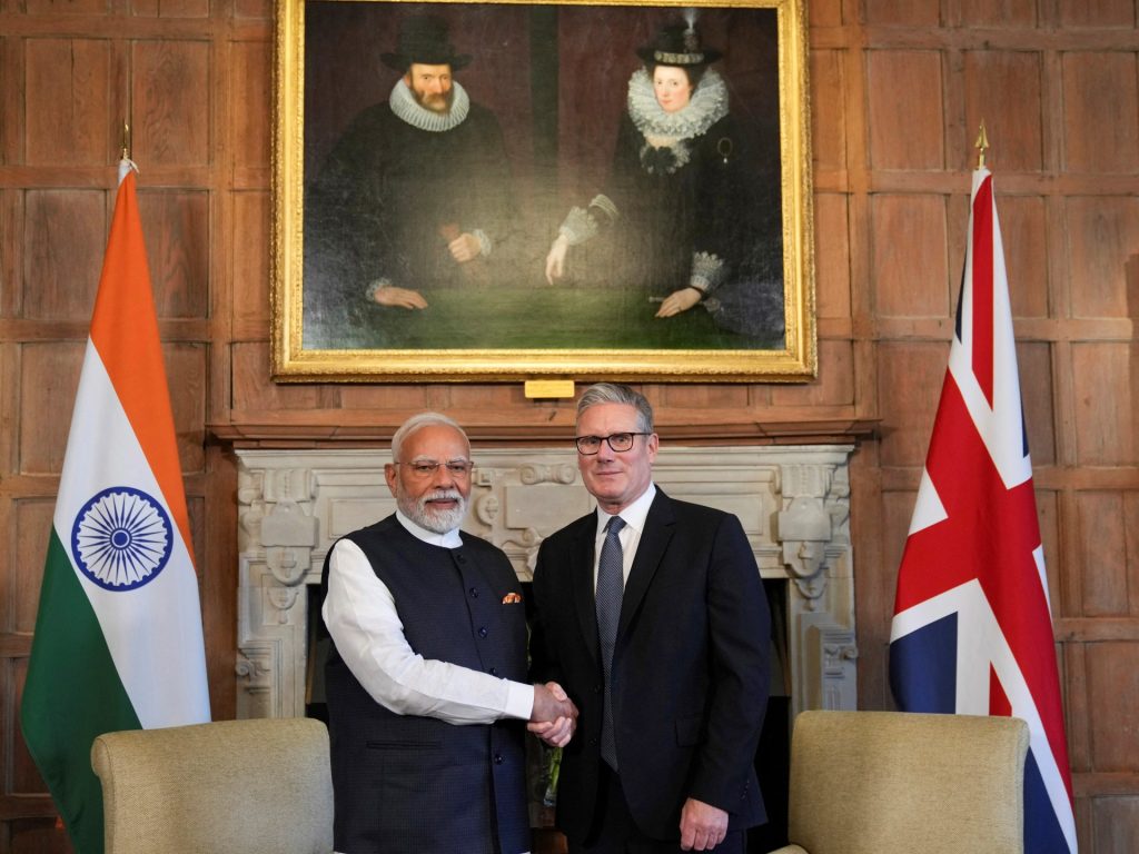 Regno Unito e India firmano un accordo di libero scambio durante la visita di Modi