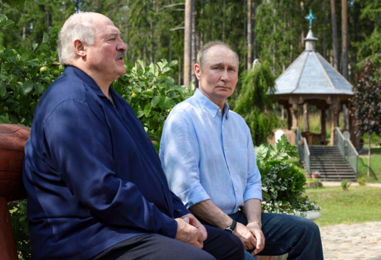 Il presidente russo Vladimir Putin e la sua controparte bielorussa Alexander Lukashenko visitano il monastero di Valaam nella Repubblica di Karelia, Russia 1 agosto 2025. Sputnik/Gavriil Grigorov/Pool tramite Reuters Attenzione - questa immagine è stata fornita da una terza parte.