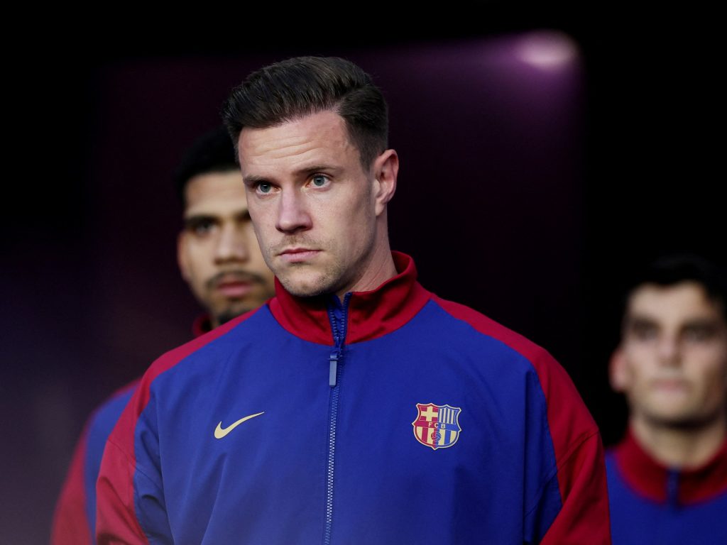 Il Ter Stegen del Barcellona perde il capitano mentre le Woes di Lewandowski continuano