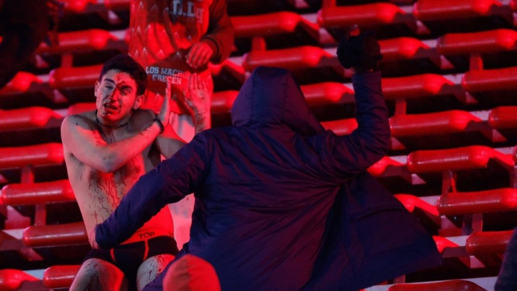 Match Abbandoned in Argentina con 10 feriti, 90 arrestati quando scoppia la violenza