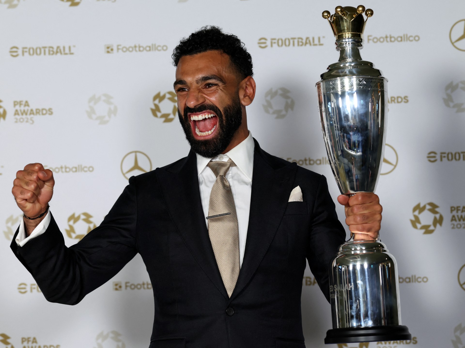 Mo Salah vince il terzo premio PFA Player of the Year