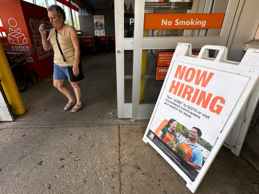 Candidata di Trump per guidare l'agenzia di statistiche del lavoro affronta l'ondata di critiche