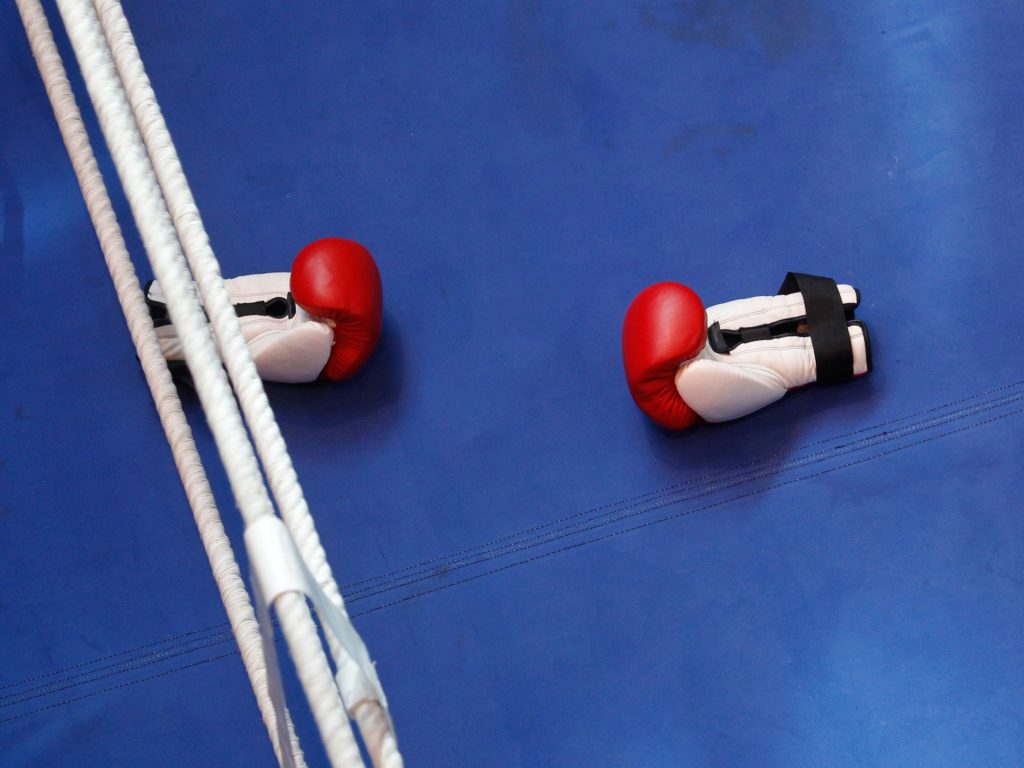 Giappone Boxing per tenere una riunione di emergenza dopo le morti dei combattenti