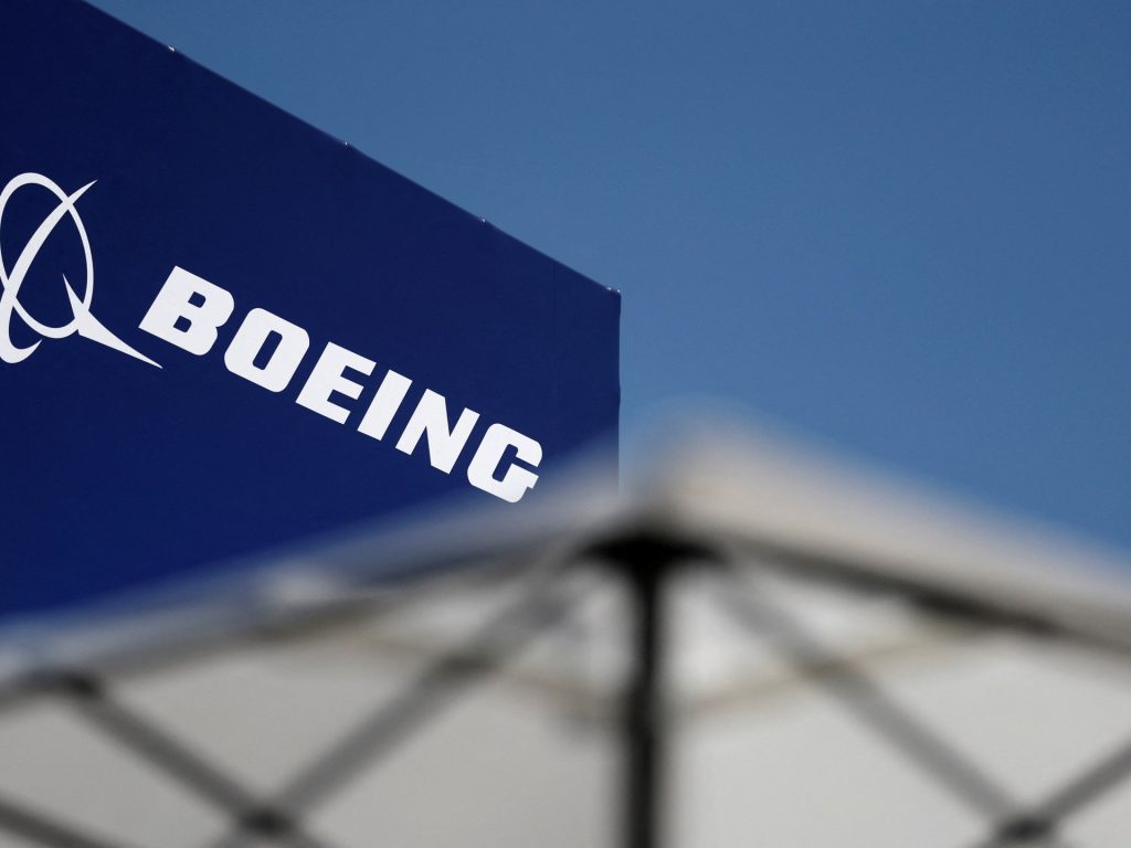 I costruttori di armi Boeing e jet da combattimento vanno in sciopero