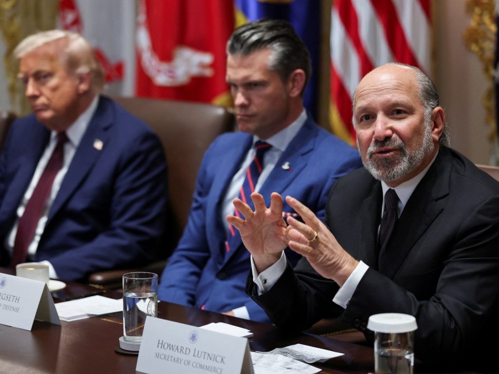 L'amministrazione Trump considera la partecipazione in aziende di difesa come Lockheed Martin