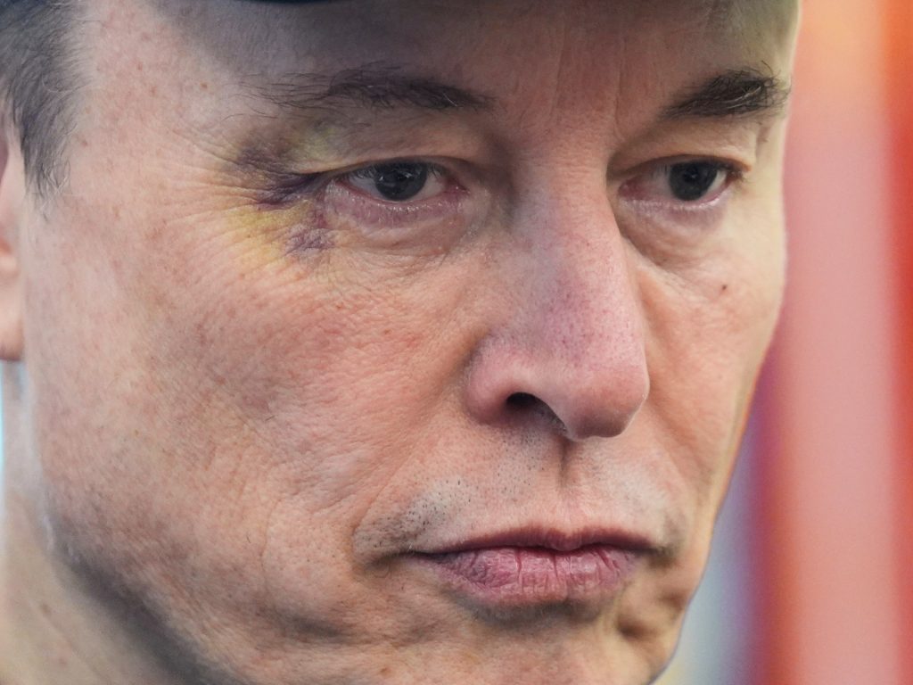 Musk fa causa a Apple, Openi per presunta soppressione della concorrenza AI