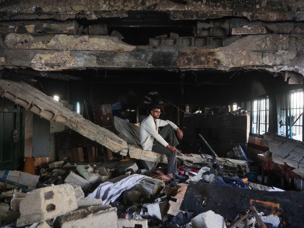 Potrei morire di fame prima che io sia in grado di laurearmi a Gaza