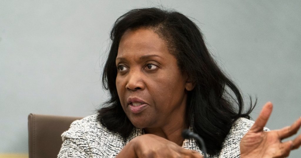 Trump ordina la rimozione del governatore della Fed Cook per reclami di frode ipotecaria