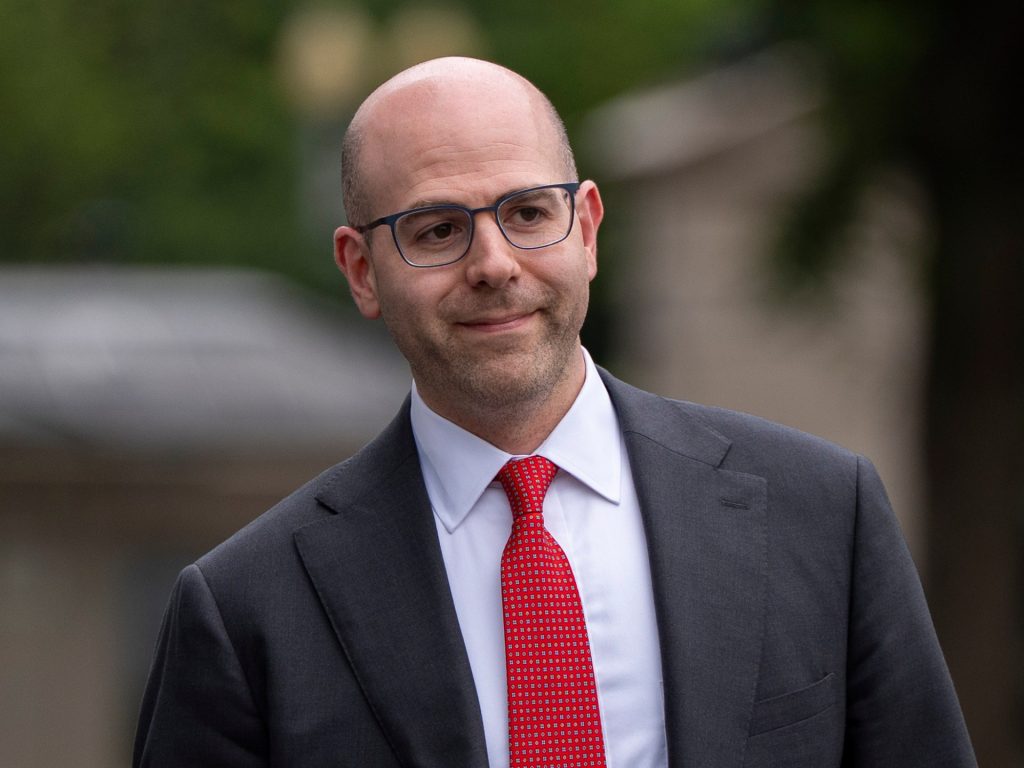 Trump per nominare "lealista" Stephen Miran al Federal Reserve Board