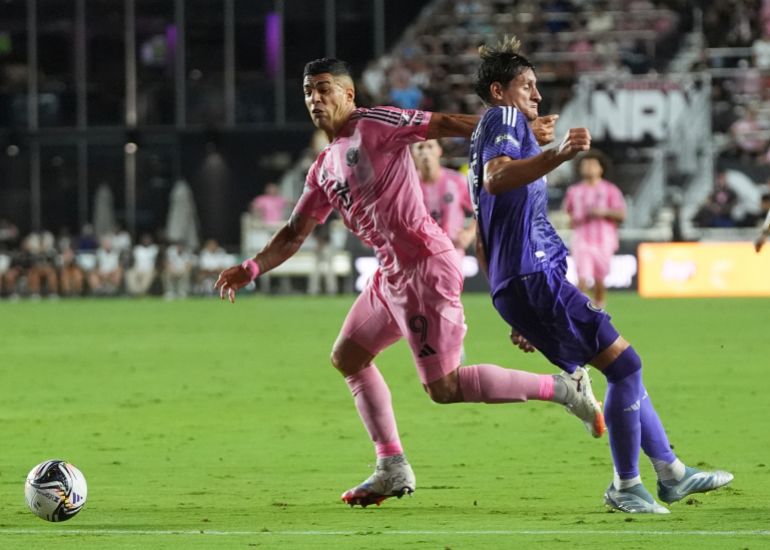 Luis Suarez in azione.