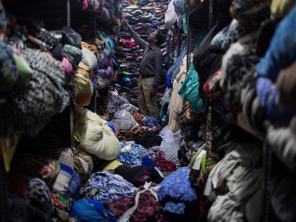 'In a Nightmare': India Brepte per grandi licenziamenti mentre le tariffe di Trump mordono