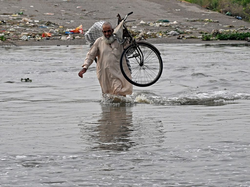 "Crisis of Justice" come inondazioni devastate: ministro del cambiamento climatico pakistano