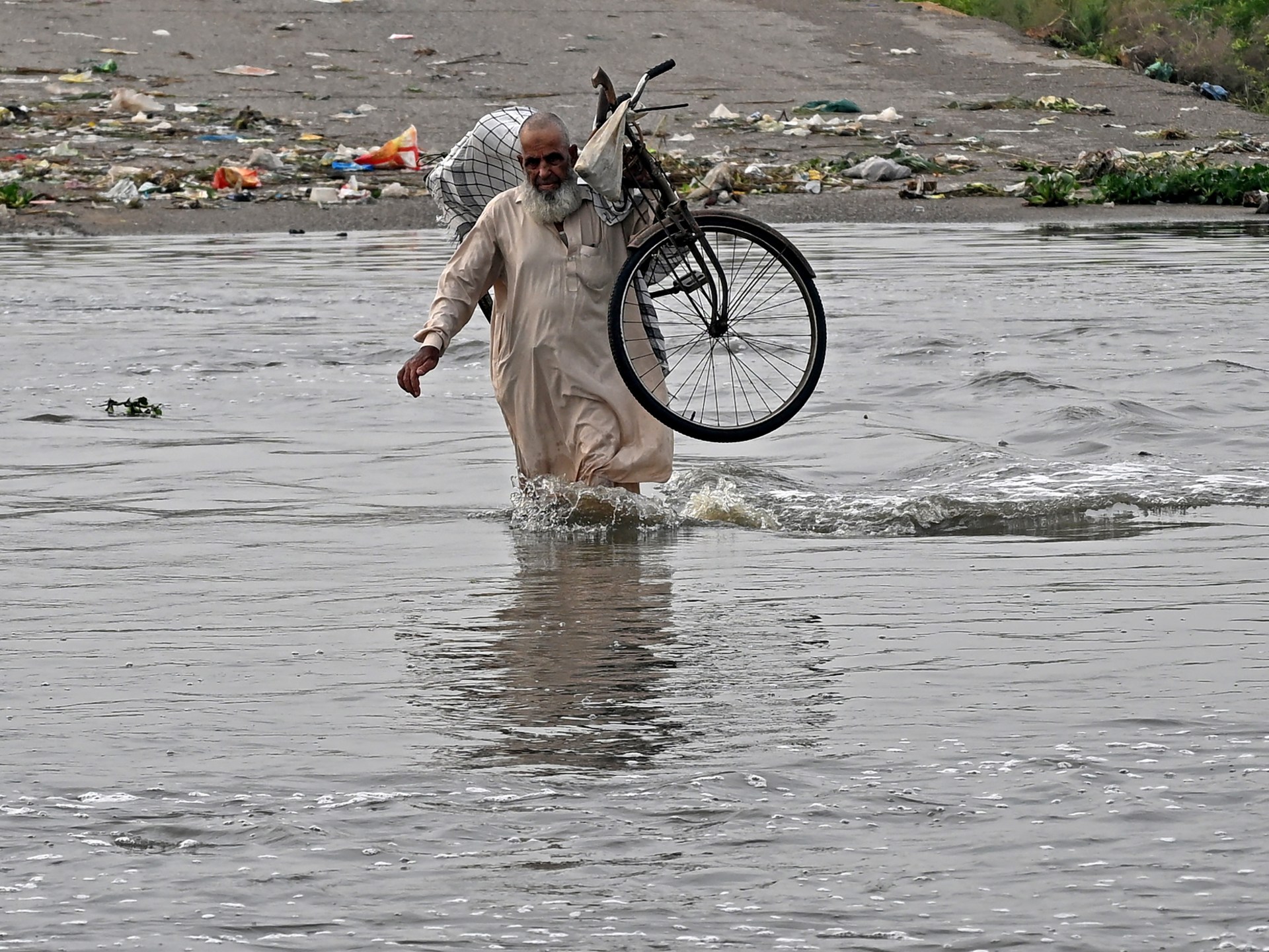 "Crisis of Justice" come inondazioni devastate: ministro del cambiamento climatico pakistano