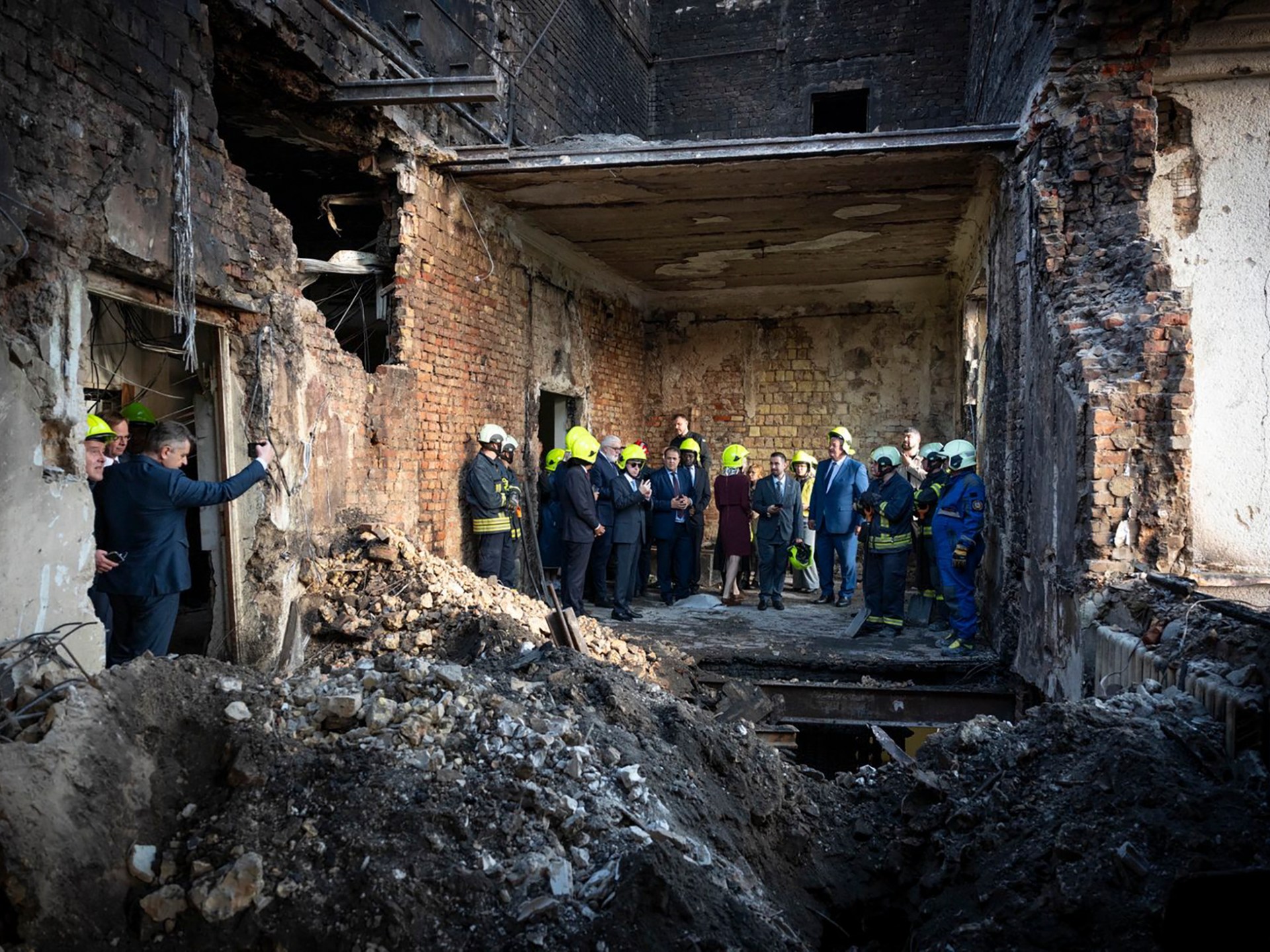 Almeno 21 civili uccisi in attacco russo nell'Ucraina orientale Donetsk