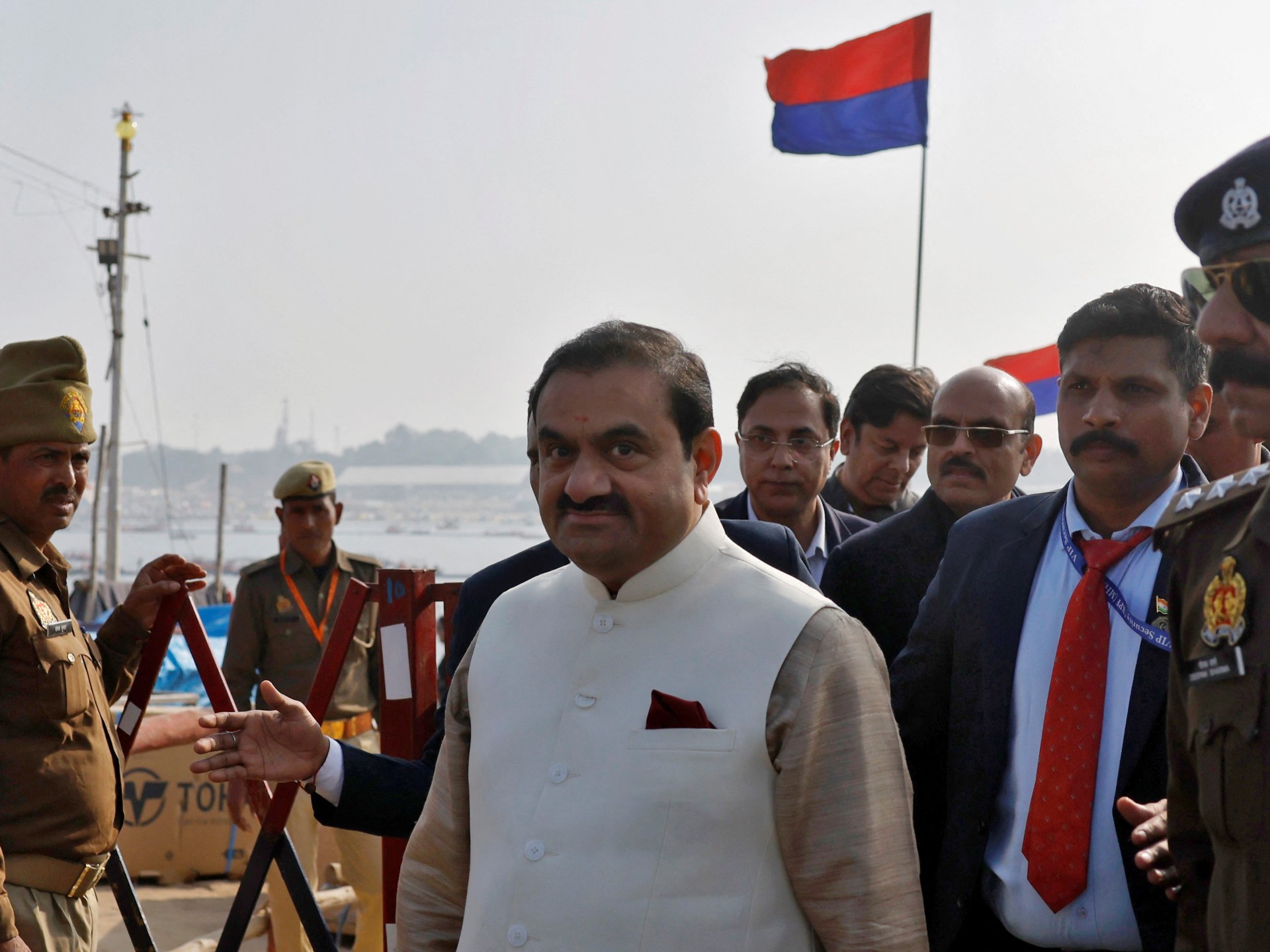 I regolatori indiani respingono le accuse di manipolazione delle azioni sul gruppo Adani