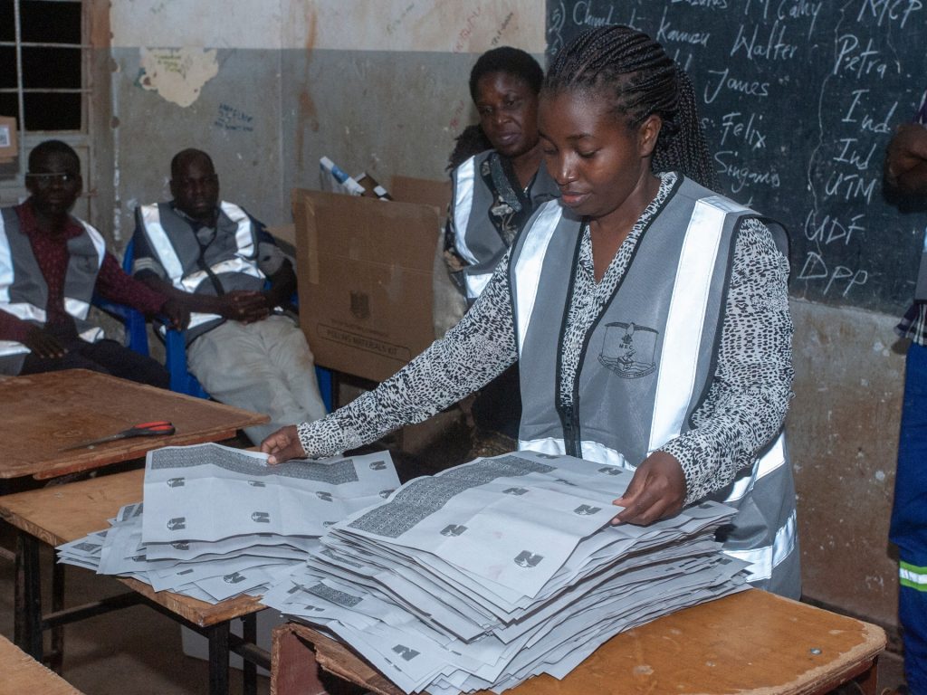 Il Malawi conta i voti dopo le elezioni presidenziali in una crisi economica