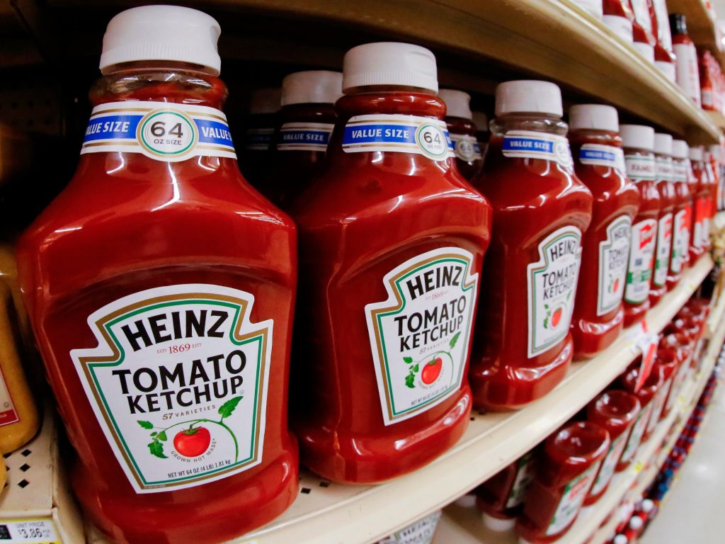 Kraft Heinz si dividerà in due società mentre lotte finanziarie montano