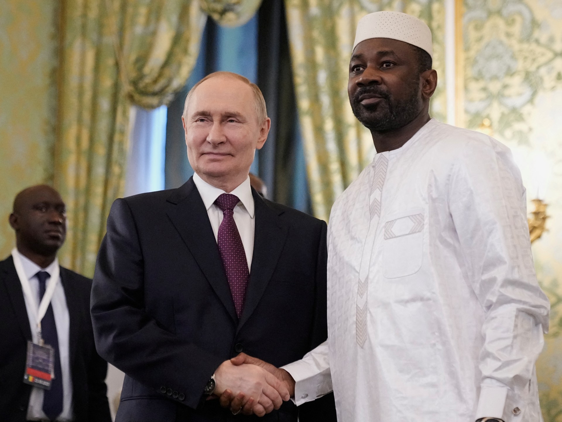 La guerra per procura degli Stati Uniti e della Russia sta sanguinando l'Africa