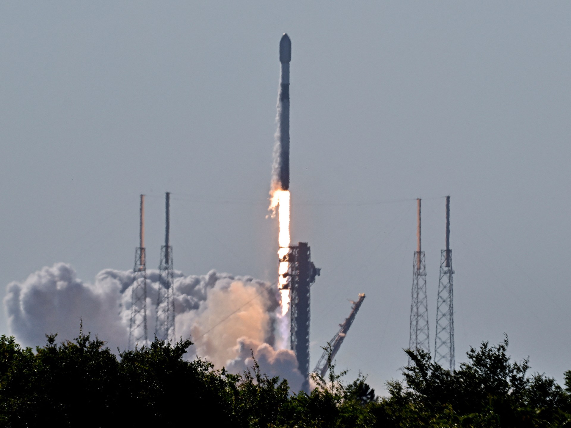 SpaceX espande la rete satellitare Starlink con un accordo Echostar da $ 17 miliardi