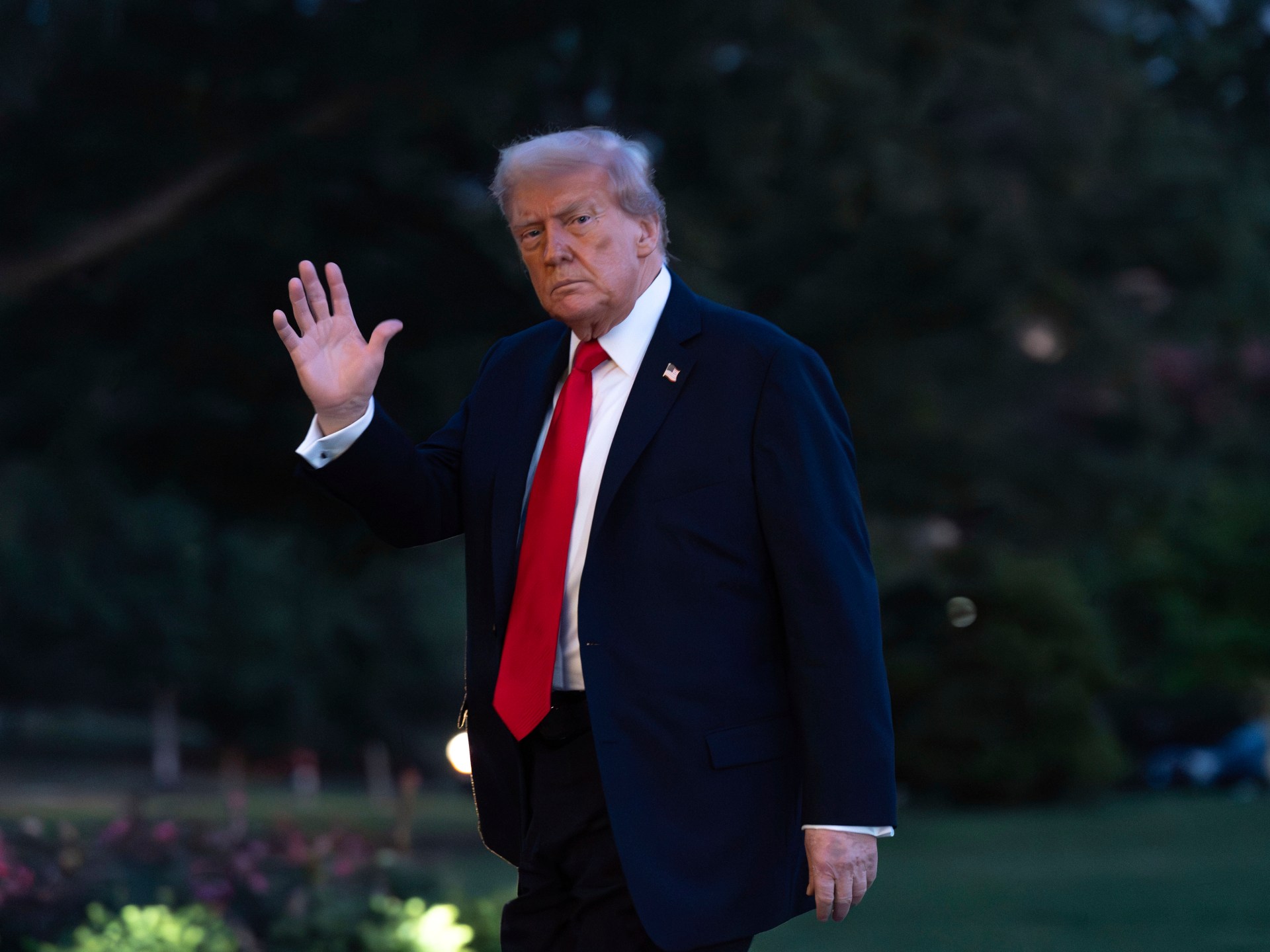 Trump galleggia nuove sanzioni dopo il più grande assalto aereo della Russia all'Ucraina