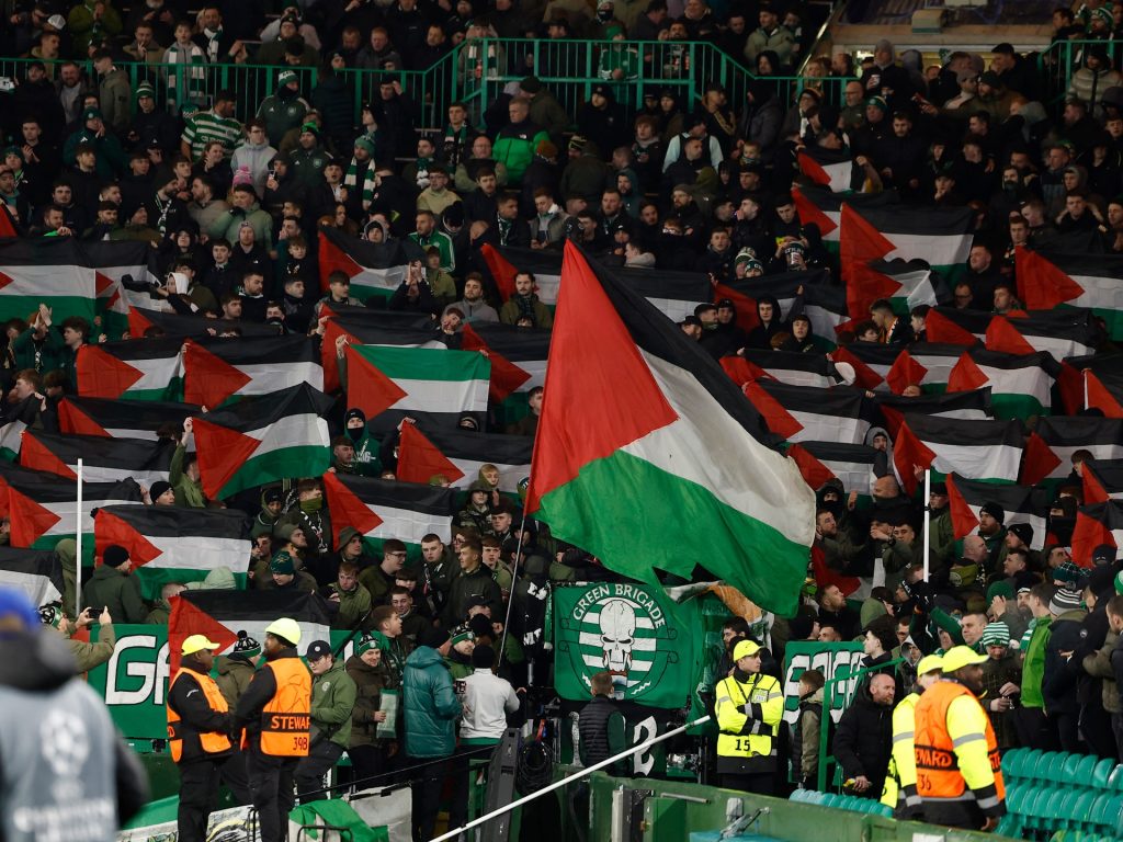 "Ban Israeli Football": gli studiosi esortano UEFA a barre Israele sugli orrori di Gaza