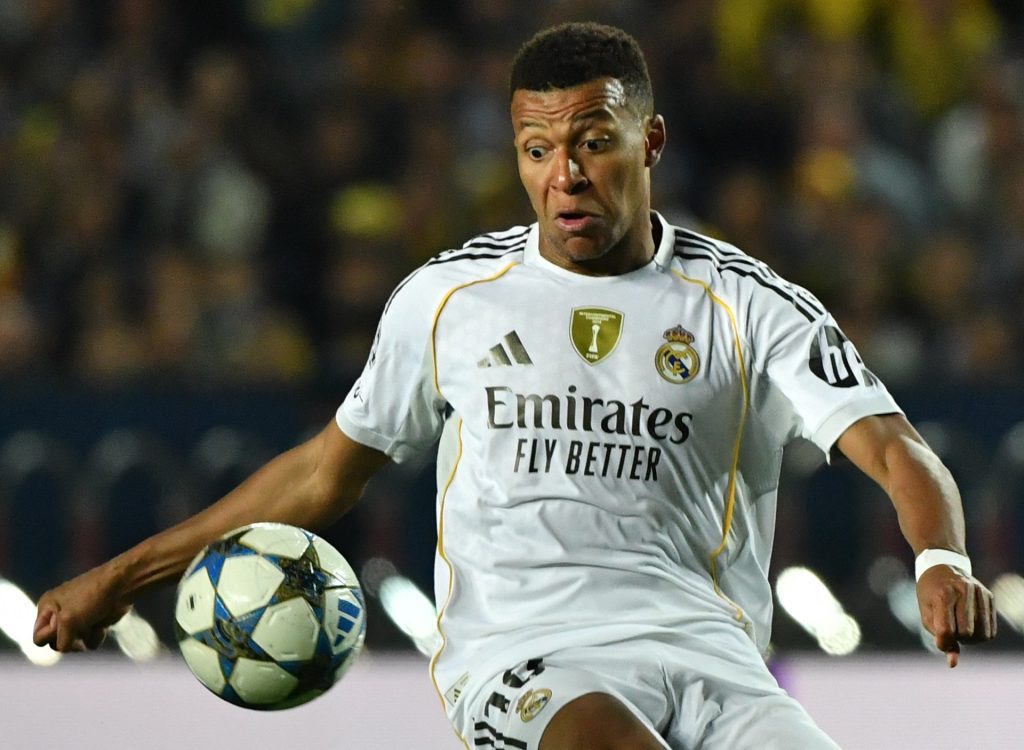Mbappe segna una tripletta mentre il Real Madrid domina il Kairat in Champions League