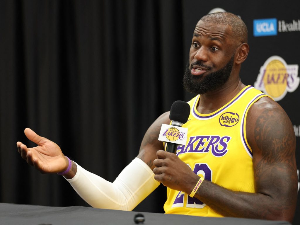 Il post di LeBron James provoca voci sul ritiro mentre i prezzi dei biglietti dei Lakers aumentano