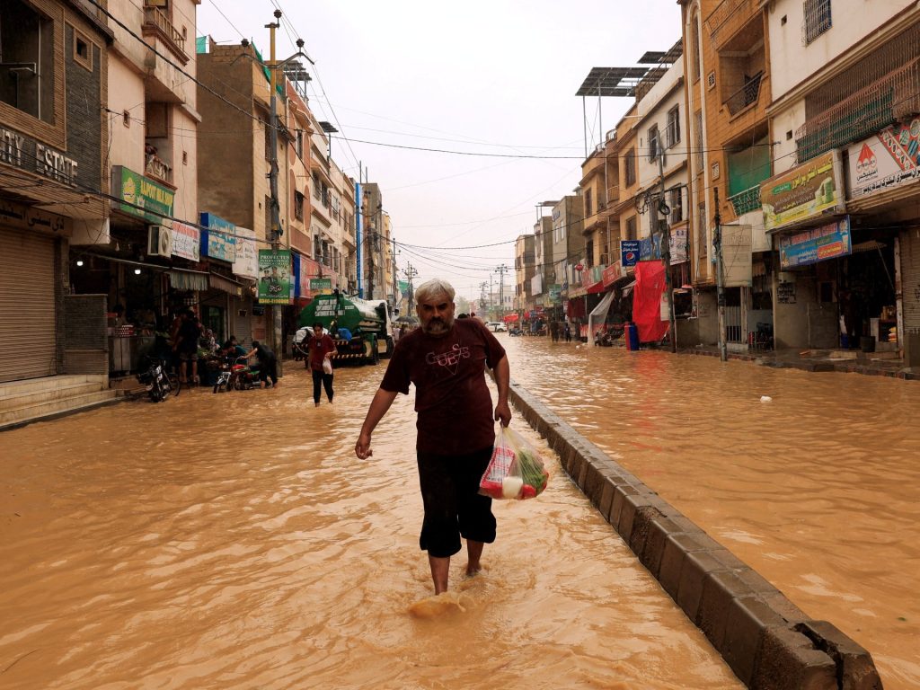 L’ONU spinge per allerte di catastrofi in tutto il mondo mentre “spirali” meteorologiche estreme
