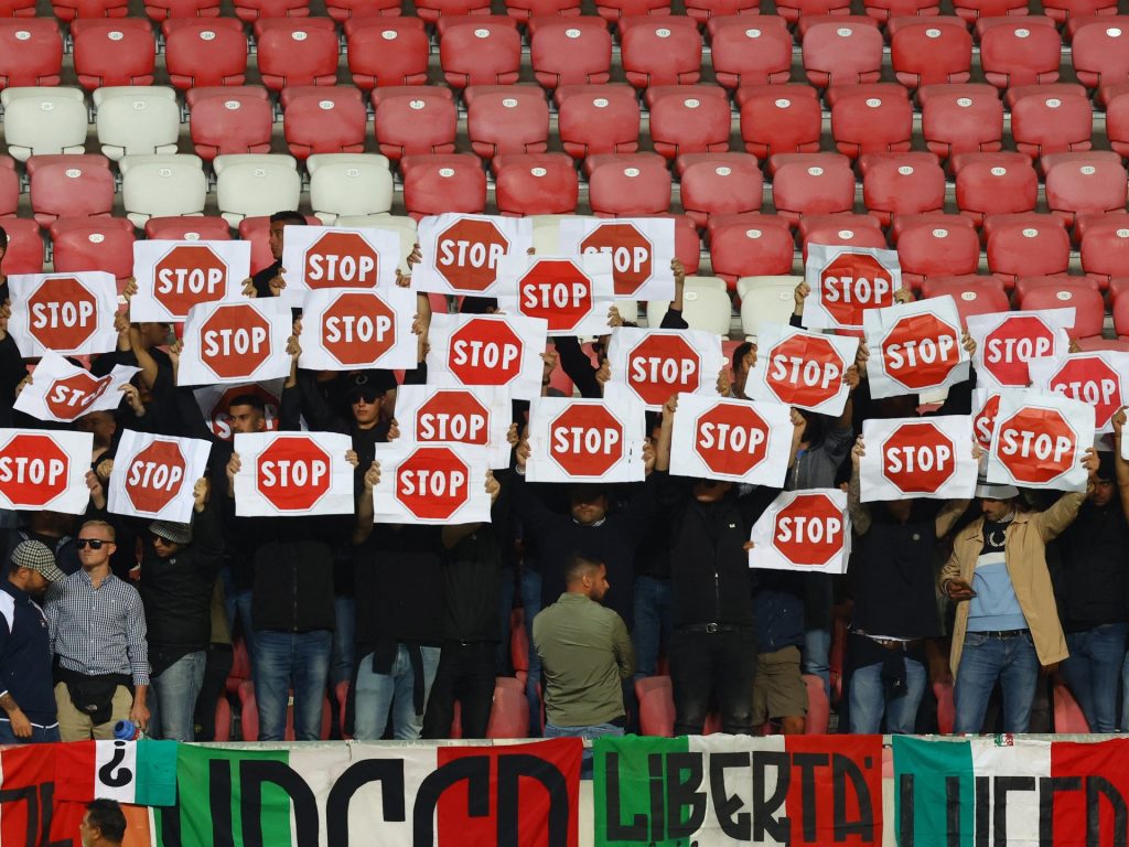 I manifestanti filo-Palestine mirano all'allenamento in Italia per la parete della Coppa del Mondo Israel