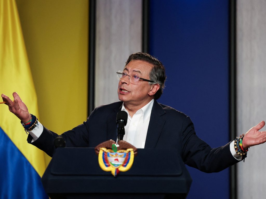 Il colombiano Gustavo Petro respinge i tagli agli aiuti americani minacciati come “nulla”