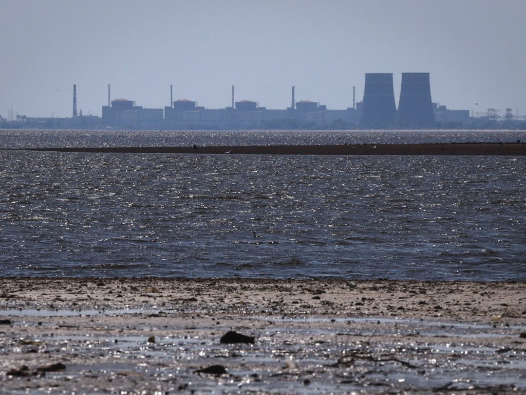 Iniziano le riparazioni della centrale nucleare di Zaporizhzhia in Ucraina mentre vengono stabilite le zone di cessate il fuoco
