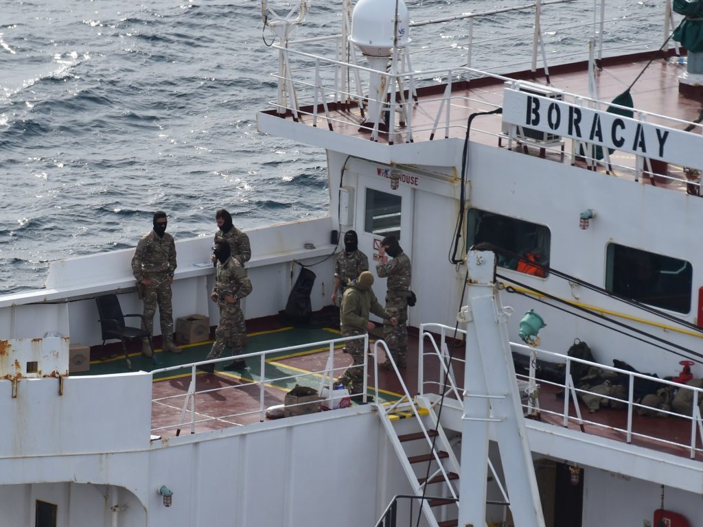 La Francia detiene una petroliera “ombra” russa per interrompere la guerra in Ucraina